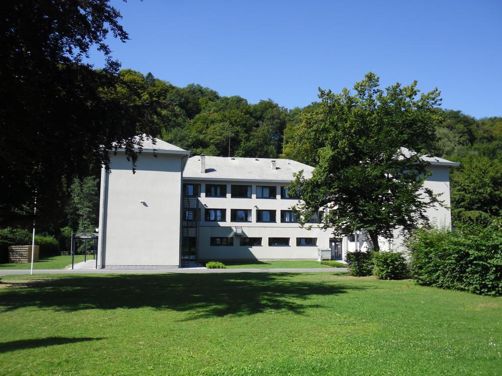 Villa J-Club De Knapzak / La Besace Bohan Exterior foto